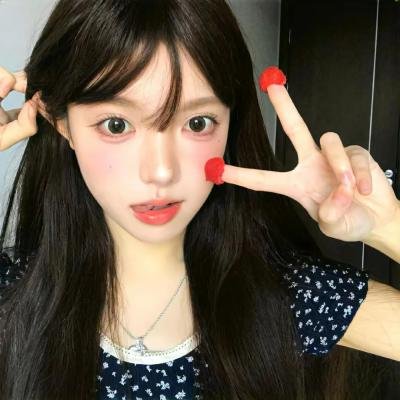 蜘蛛网中的女孩